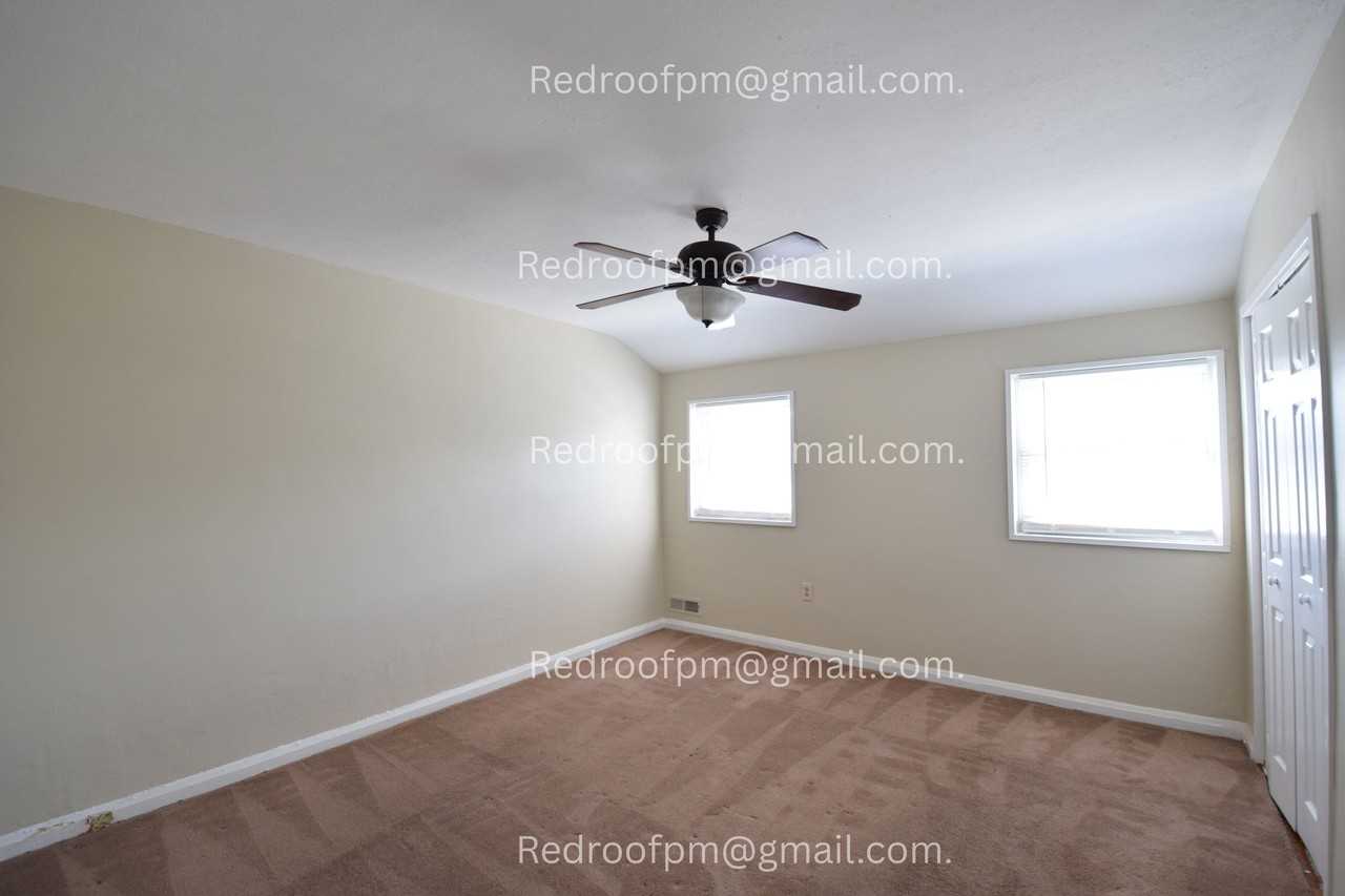 565 Brisbane Rd #1 - Photo 5 of 10