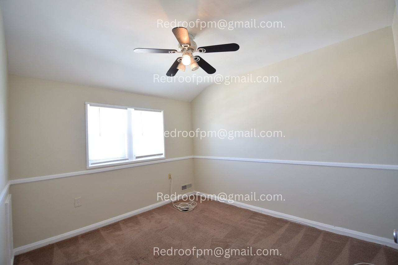 565 Brisbane Rd #1 - Photo 6 of 10