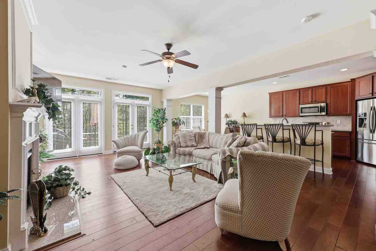 4008 La Crema Dr #1 - Photo 5 of 50