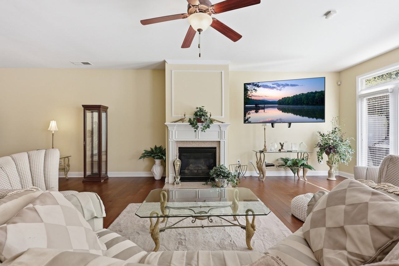 4008 La Crema Dr #1 - Photo 7 of 50