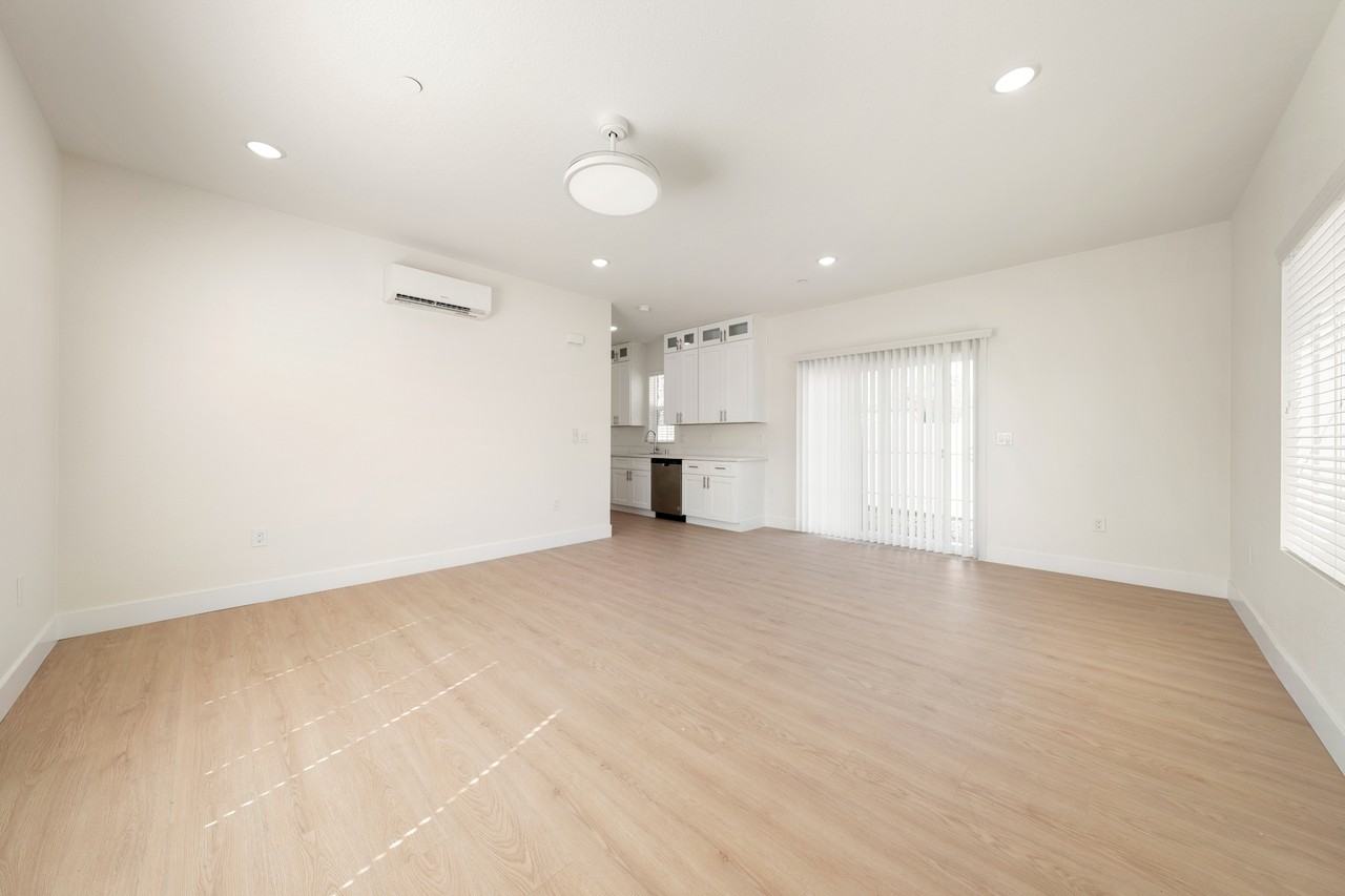 1495 Marshall Lane - 2 #2 - Photo 3 of 18