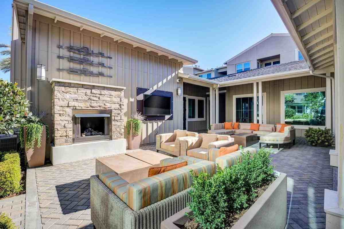 92 Esencia Dr - Photo 7 of 12