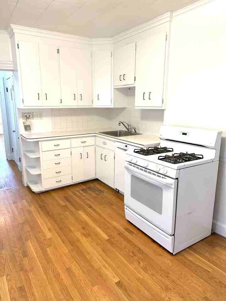 30 Hall St #1 - Photo 2 of 14