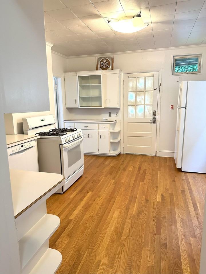 30 Hall St #1 - Photo 3 of 14