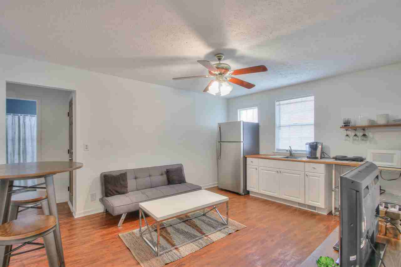 1714B Villa Place - 1 #1 - Photo 2 of 15