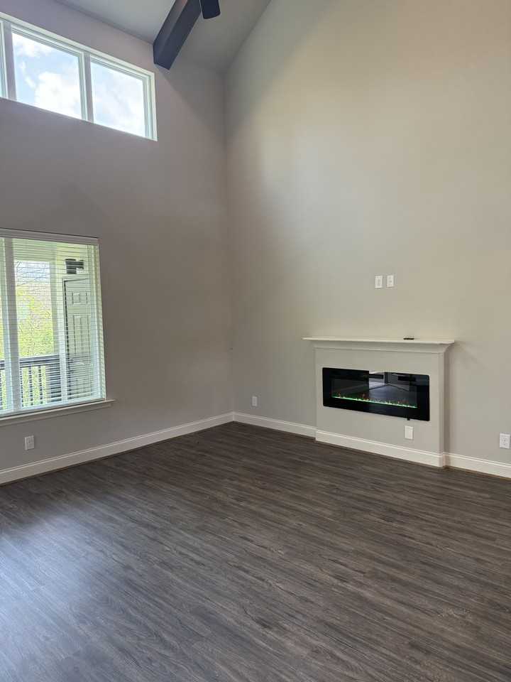 4429 Lennox PlaceBldg 12 - 65 - Photo 6 of 36