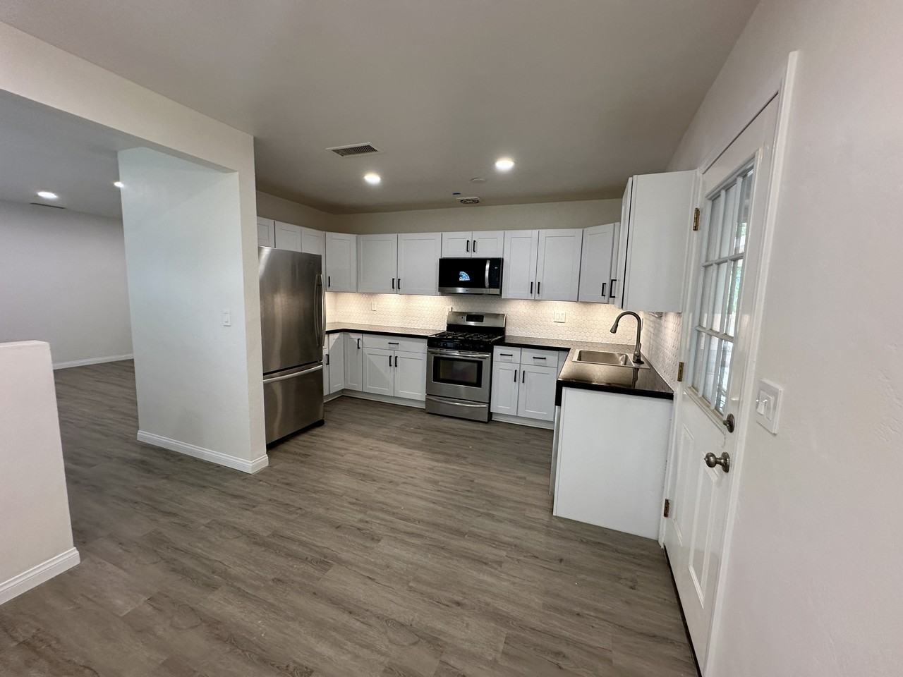 13239 Idyl Dr #1 - Photo 2 of 23