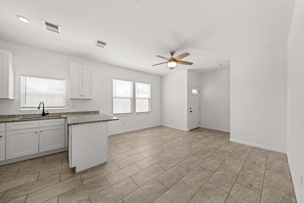 323 Gabriel - 1Unit 201 #1 - Photo 7 of 31