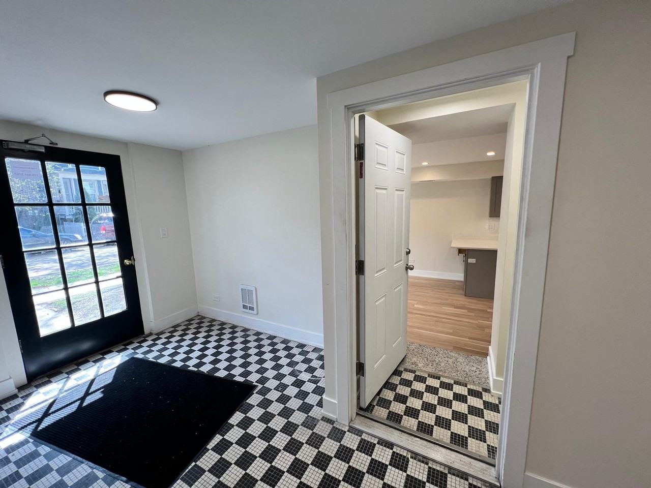 1544 W Highland Ave #1544G - Photo 2 of 10