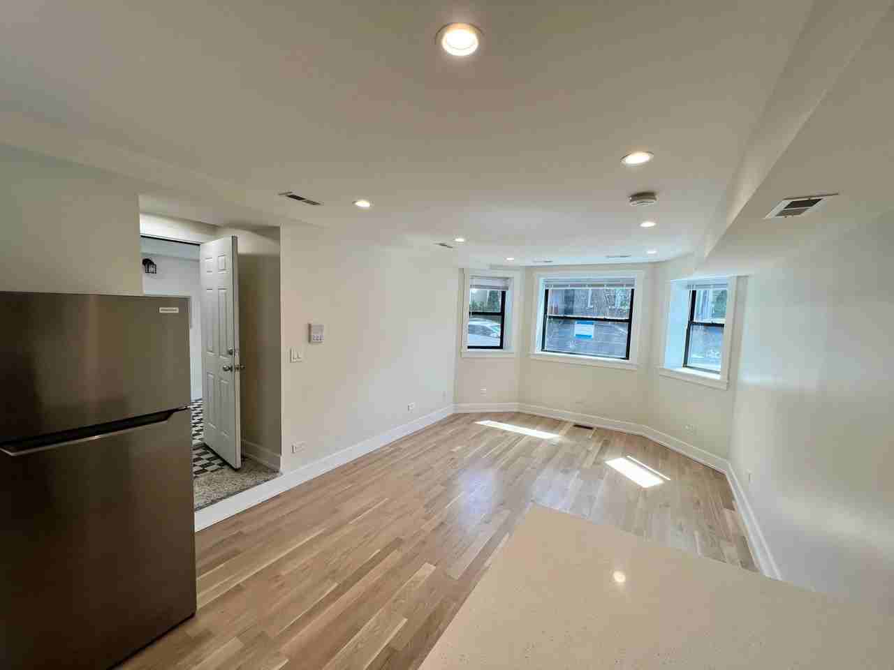 1544 W Highland Ave #1544G - Photo 5 of 10