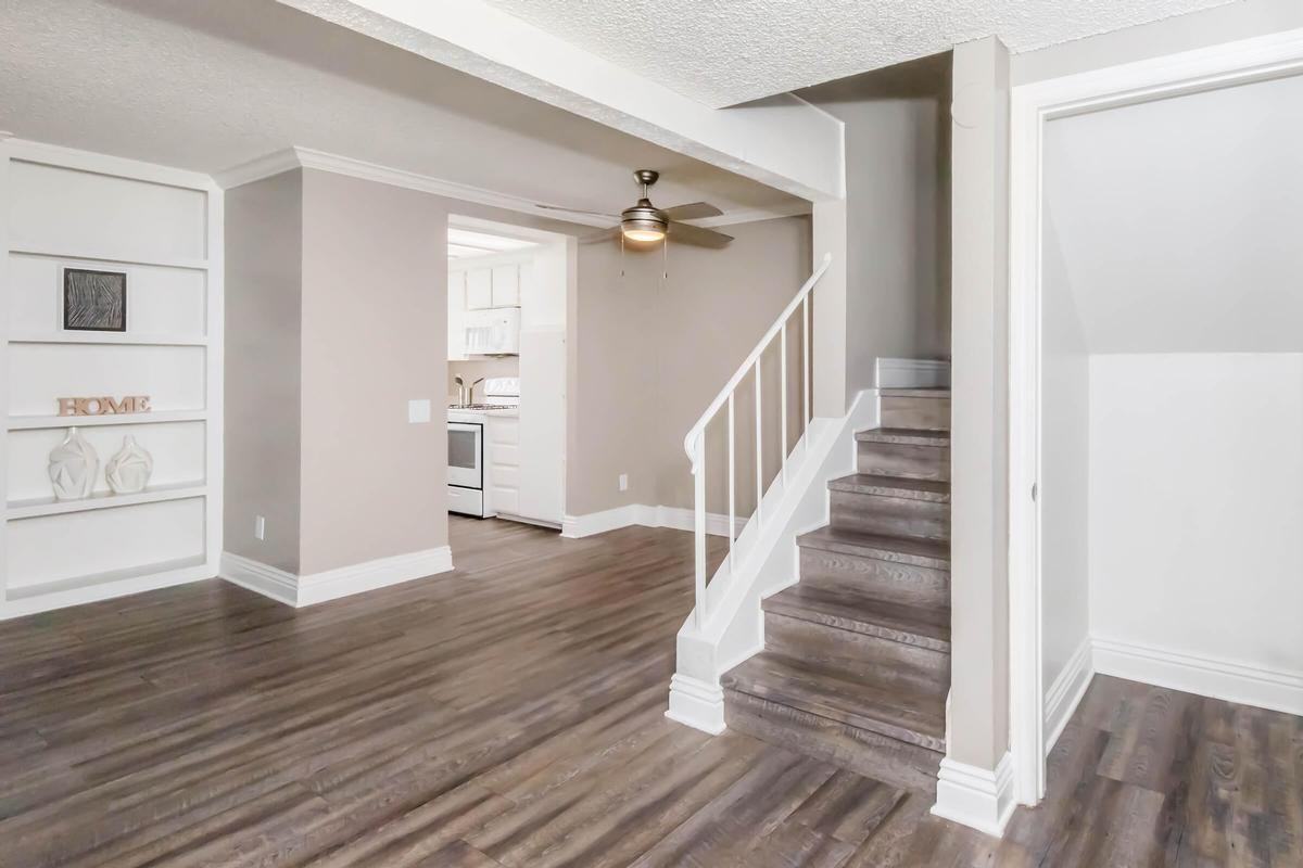 1725 E G St - Photo 2 of 13