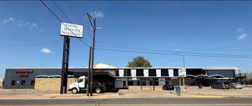 featured image of 605 N Gray St