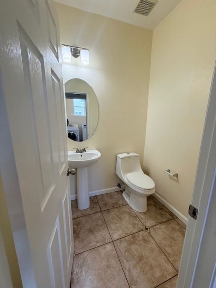 2709 Apricot Ct - Photo 6 of 16