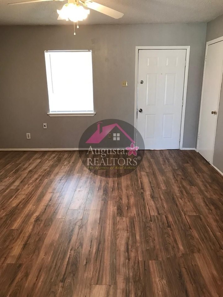 102 County Road 691 - Photo 3 of 10
