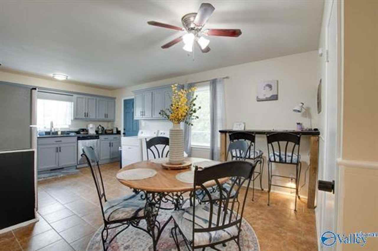 1702 Truman Dr Ne - Photo 3 of 10