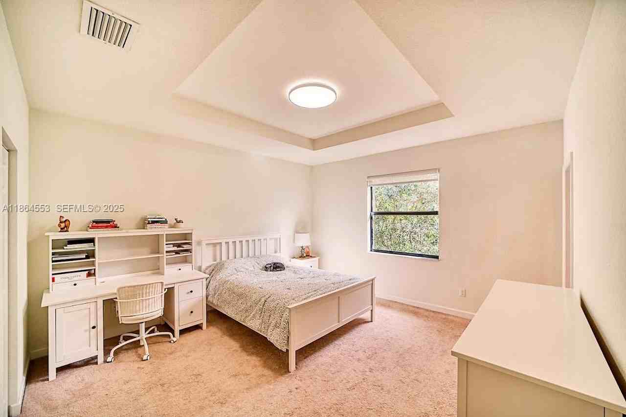 3962 Devenshire Court - Photo 2 of 12