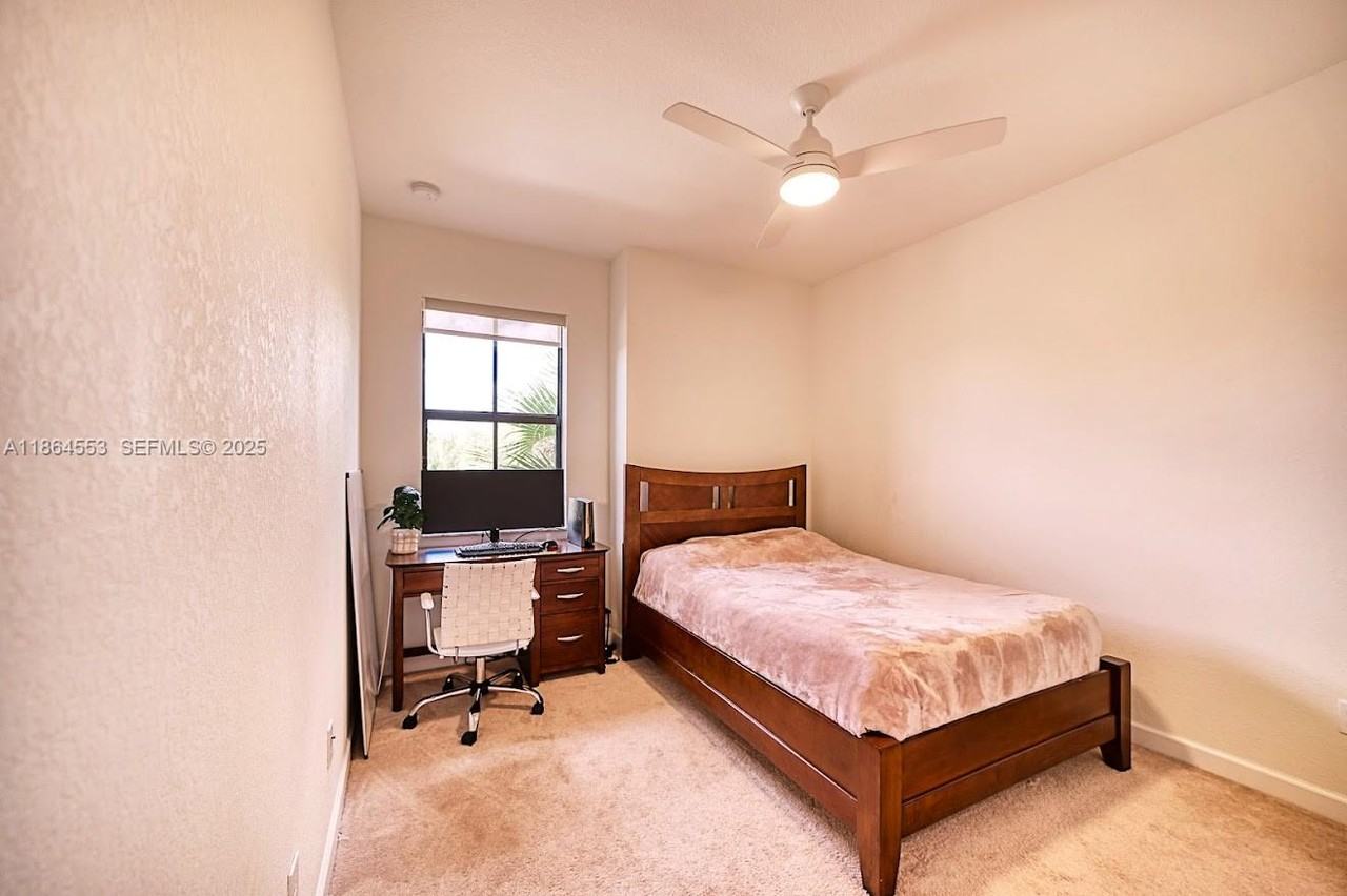 3962 Devenshire Court - Photo 4 of 12