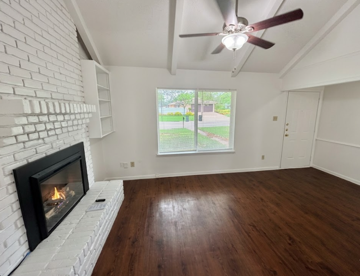 703 Apache Dr - Photo 6 of 16