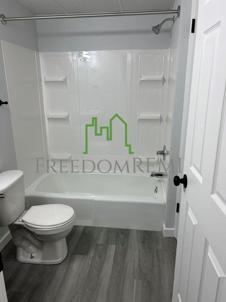 1311 Oakland Rd Ne #1311-01 - Photo 7 of 9