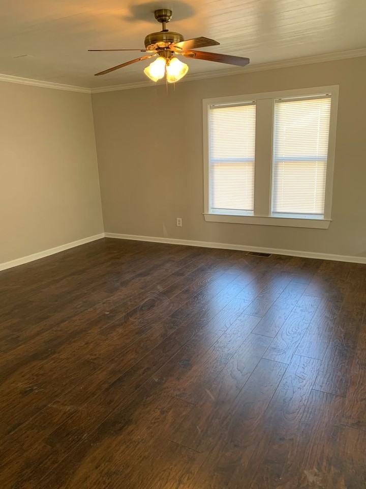 27 E Newnan Rd - Photo 3 of 4