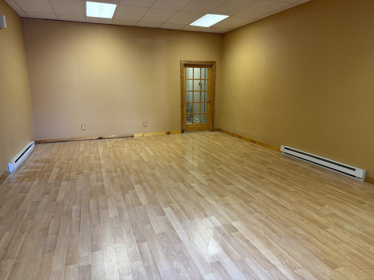 15 North Lake Avenue - Commercial 1 - Photo 2 of 4