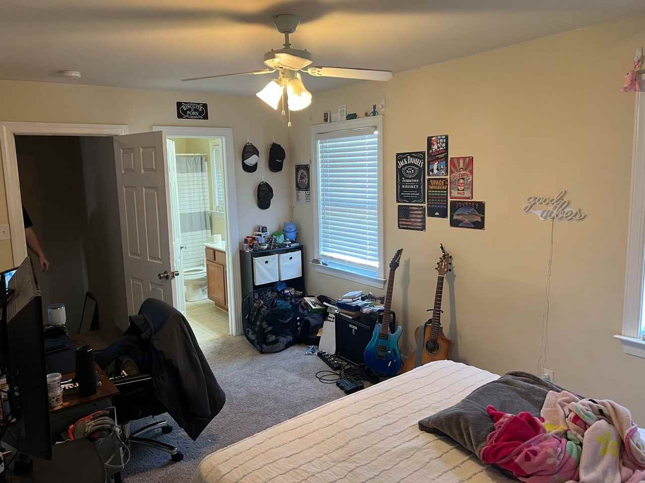 109 Temple St - Photo 5 of 7