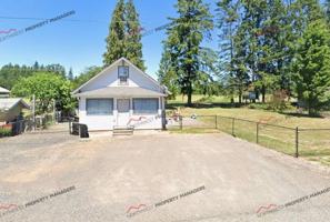 featured image of 429 Main St