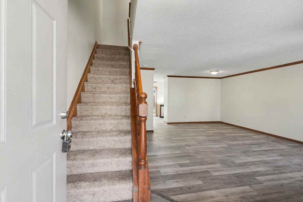 372 Rivers Ridge Cir - Photo 5 of 38