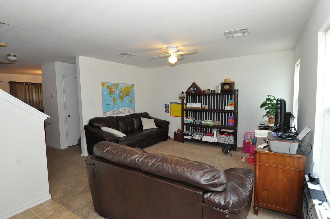 121 Pheasant Trl - Photo 7 of 17