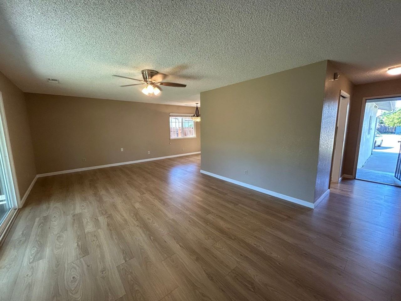 310 Hedstrom Rd - Photo 2 of 24