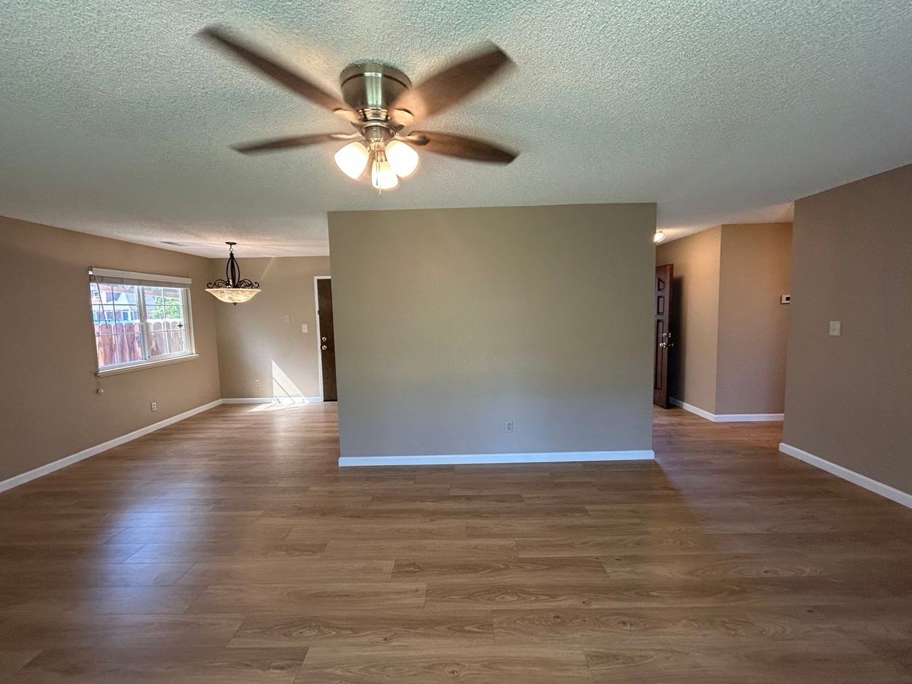 310 Hedstrom Rd - Photo 3 of 24