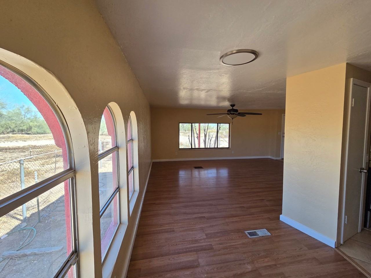 1469 W Virgil Dr - Photo 7 of 49