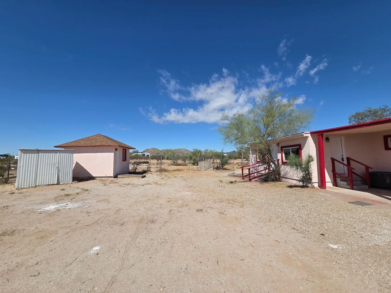 1469 W Virgil Dr - Photo 5 of 49