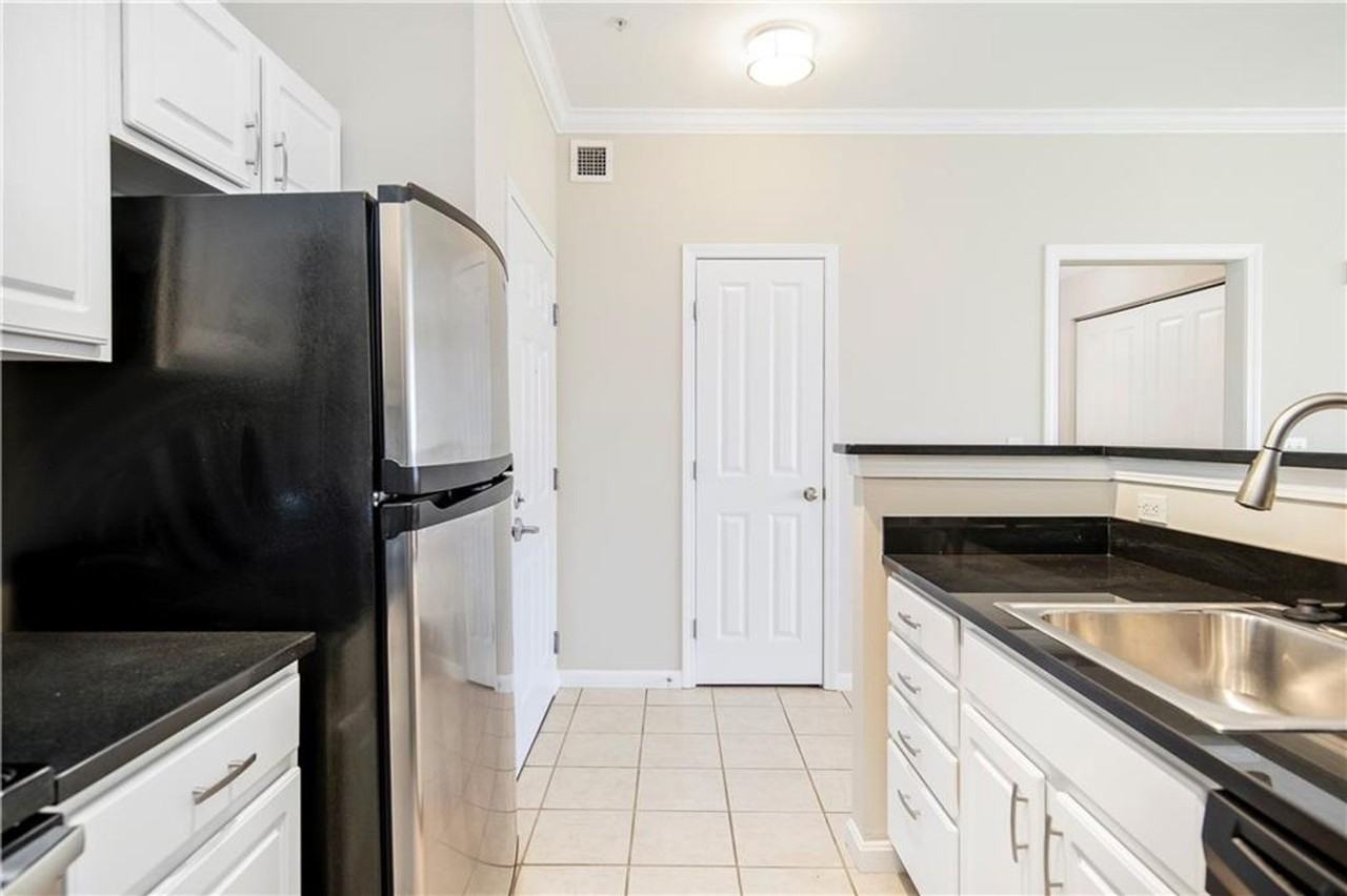 903 Providence Pl #411 - Photo 5 of 16