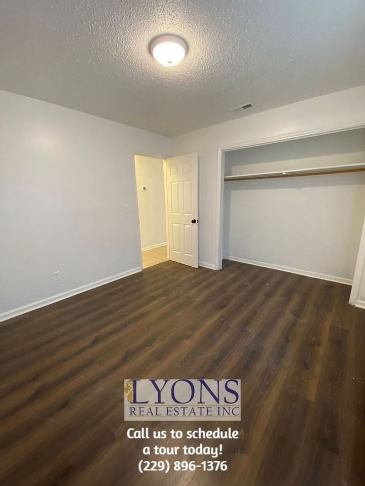 1022 S Gordon Ave Apt D - Photo 6 of 11