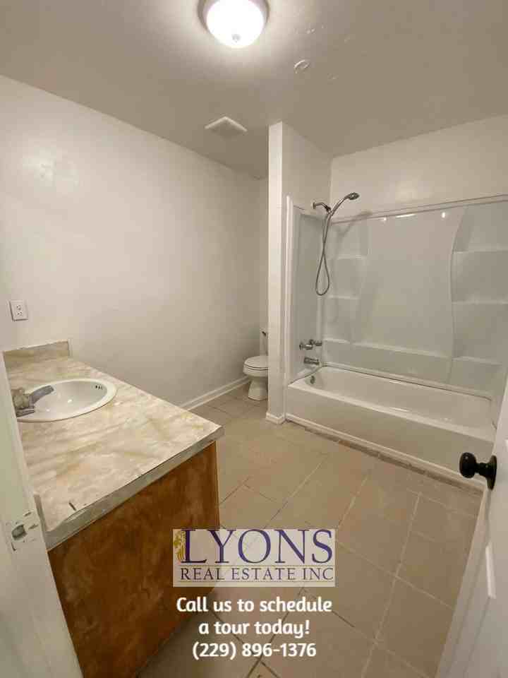 1022 S Gordon Ave Apt D - Photo 7 of 11