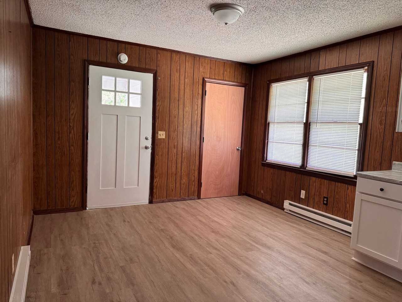 612 Staley St - Photo 2 of 19