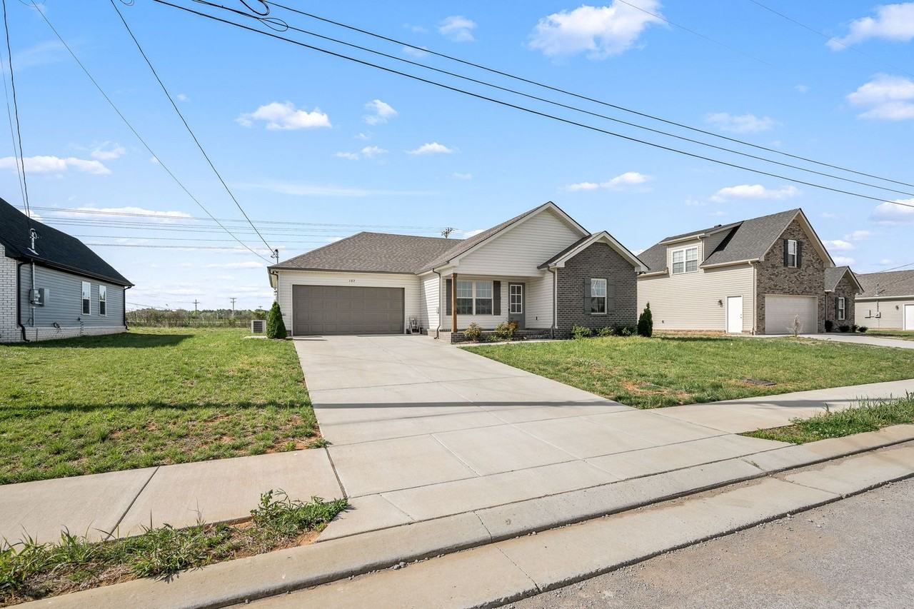 107 Meadowbrook Dr - Photo 2 of 35