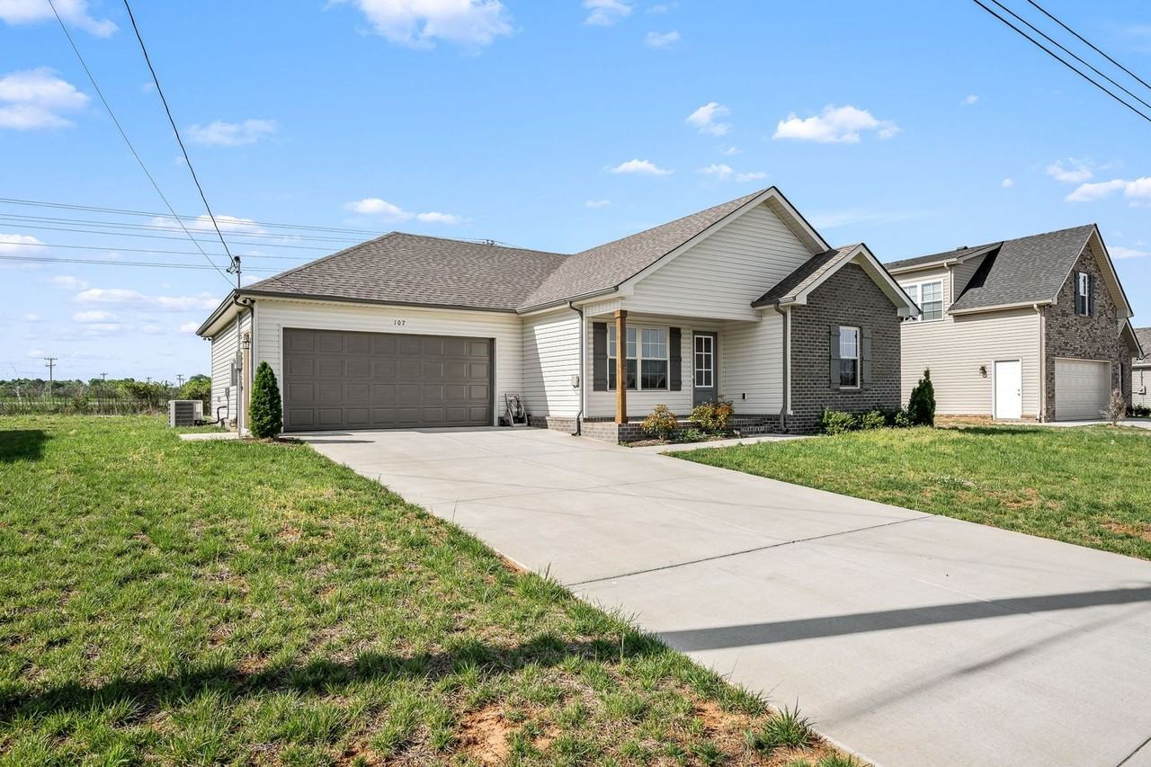 107 Meadowbrook Dr - Photo 4 of 35