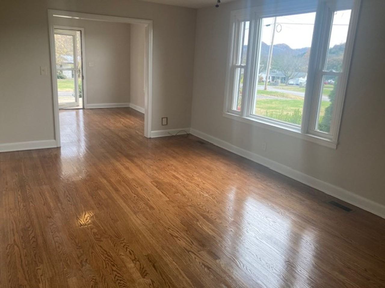 661 Poplar Bluff Rd E - Photo 4 of 18