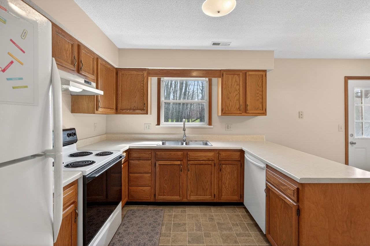 504 Seagraves Ave #504 - Photo 5 of 26