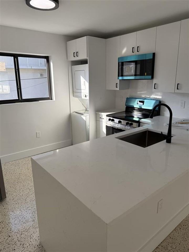 Modern Miami Home Near Downtown & Brickell - Photo 3 of 11