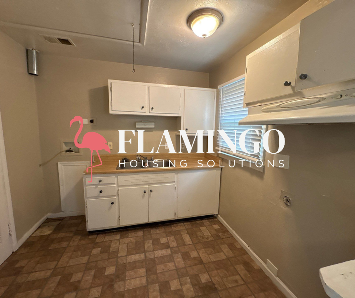 4665 Owens Dr - Photo 5 of 15