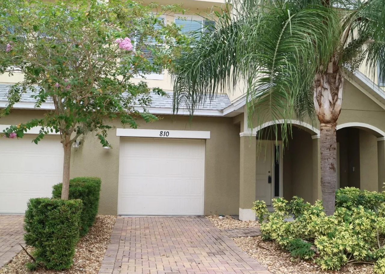 810 Callista Cay Loop - Photo 2 of 7