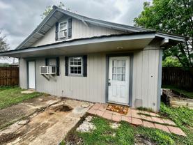 936 1/2 Garden St - Photo 1 of 1