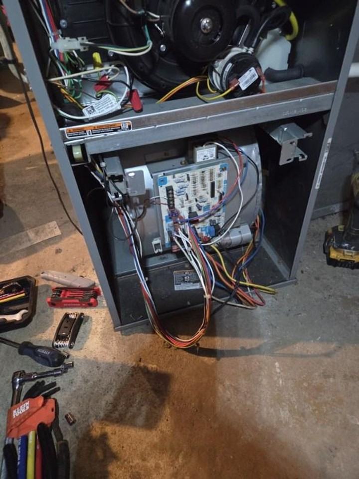 206 1st St - Photo 5 of 14