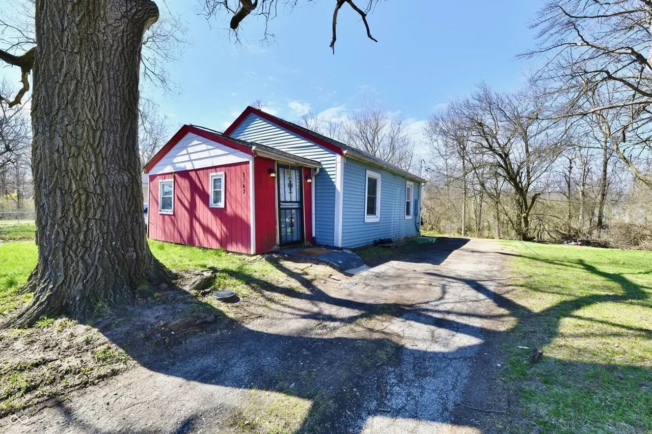 3142 N Euclid Ave - Photo 2 of 21