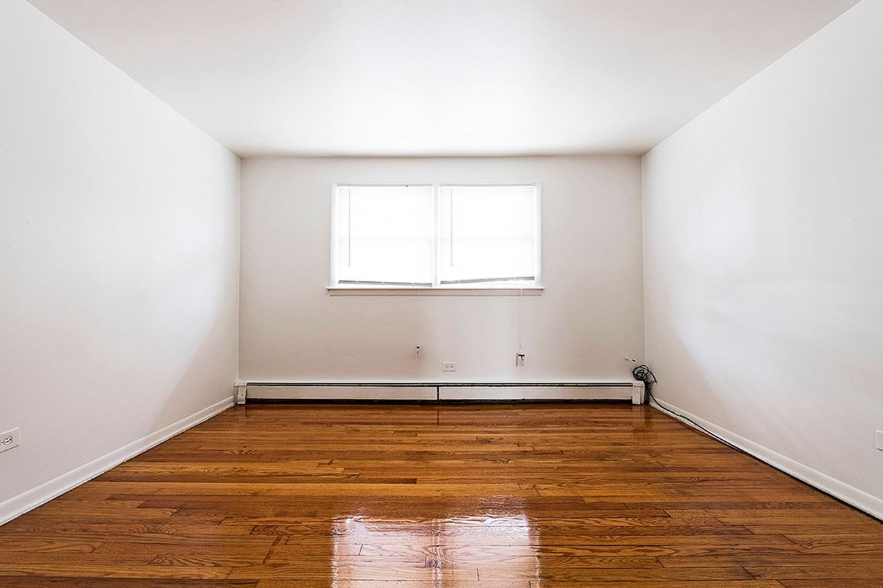 14101 S Atlantic - Photo 3 of 17