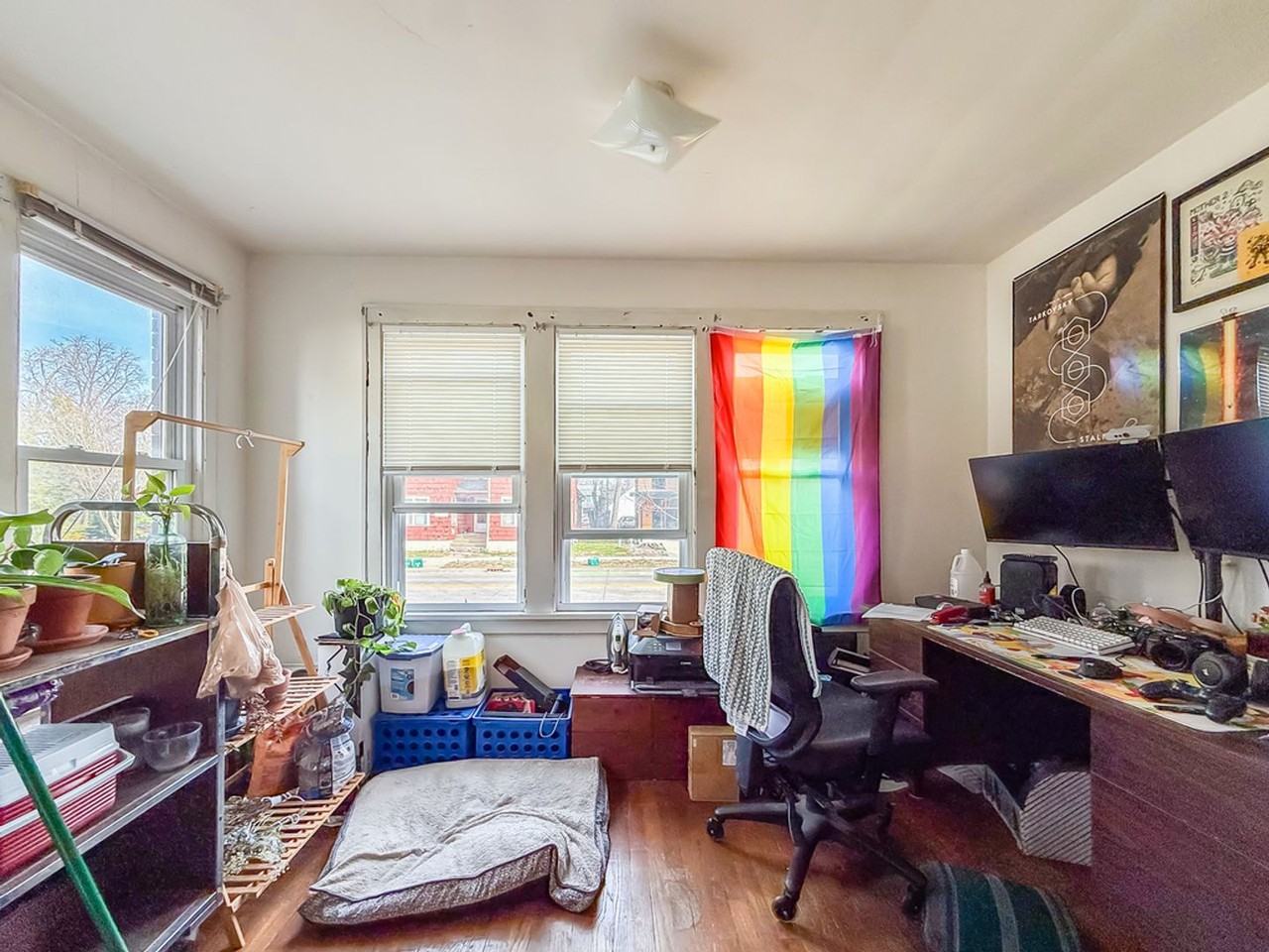 407 W Green St - Photo 3 of 12