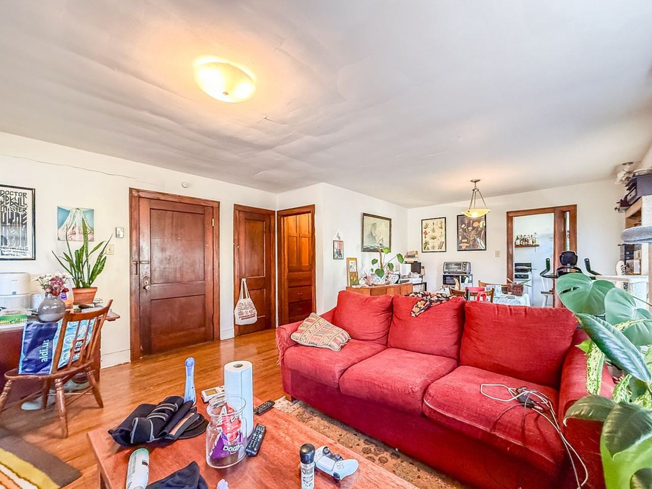 407 W Green St - Photo 4 of 12